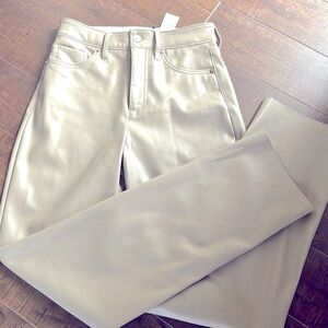 NWT faux leather pants. Express 🤎